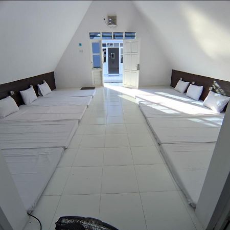 Seger Nusantara Albergue Kalisat Exterior foto